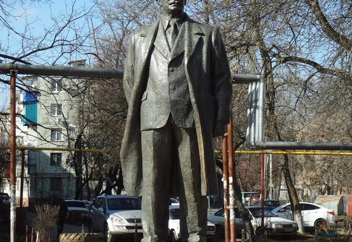 памятник Димитрову