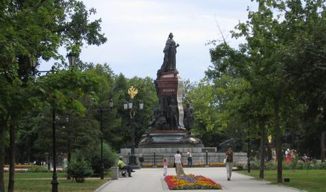 памятник Екатерине Великой