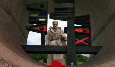 Памятник Морякам революции, г. Новороссийск