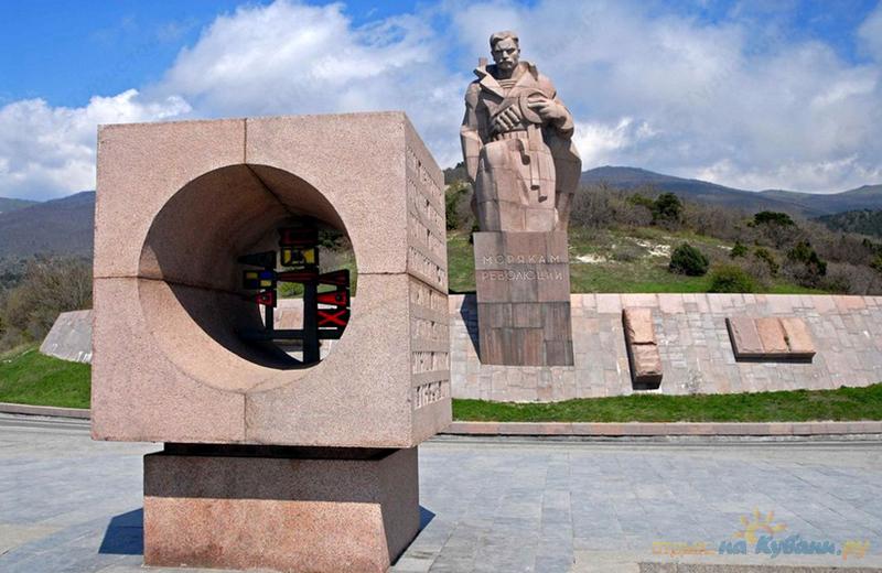 Памятник Морякам революции, Новороссийск