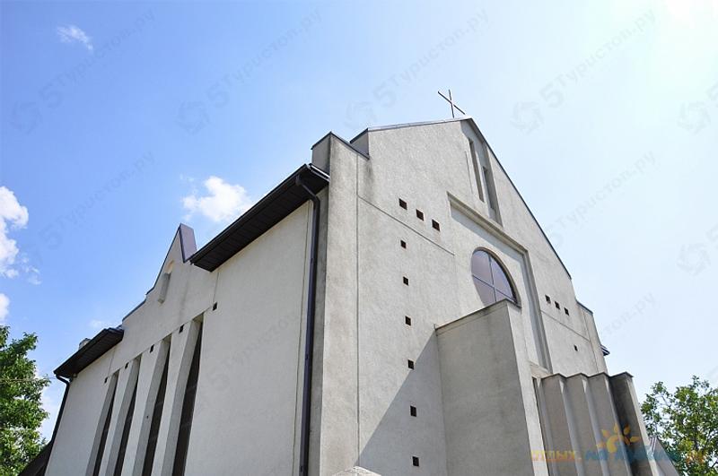 католики краснодара. католический храм в краснодаре. церковь св либория краснодар. католический храм в анапе. католический костел краснодар.