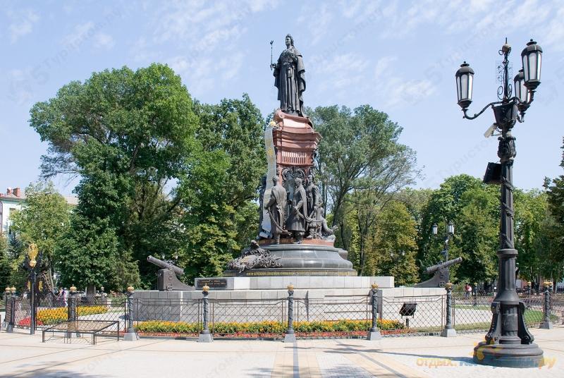 Екатерининский сквер москва фото