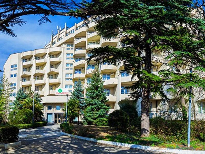 Отель ялта темрюк. Гостиница в Ялте Свердлова 34. Happy Hotel Ялта. Хэппи отель Ялта.