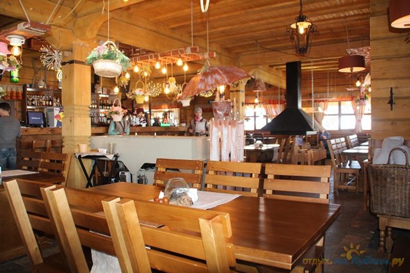 Кафе красная поляна сочи. Ресторан белый гриб красная поляна 960. Гриб красная поляна. Белый гриб сочи красная поляна. Погода в словакии сегодня фото.