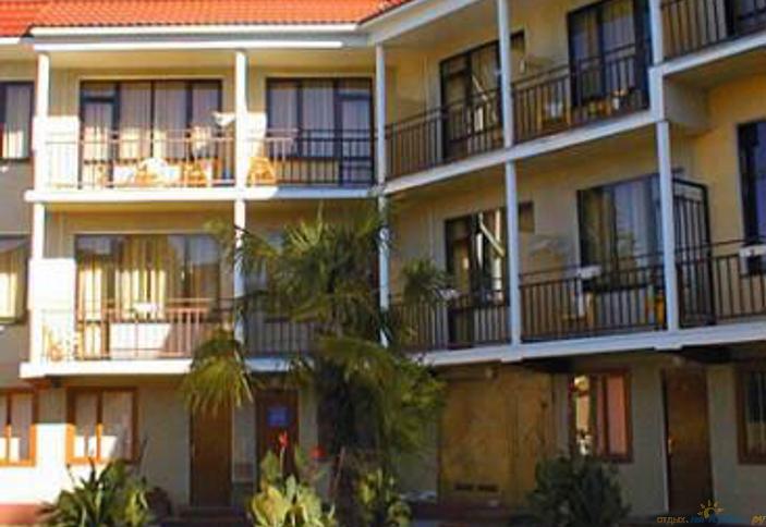 Отель Берег