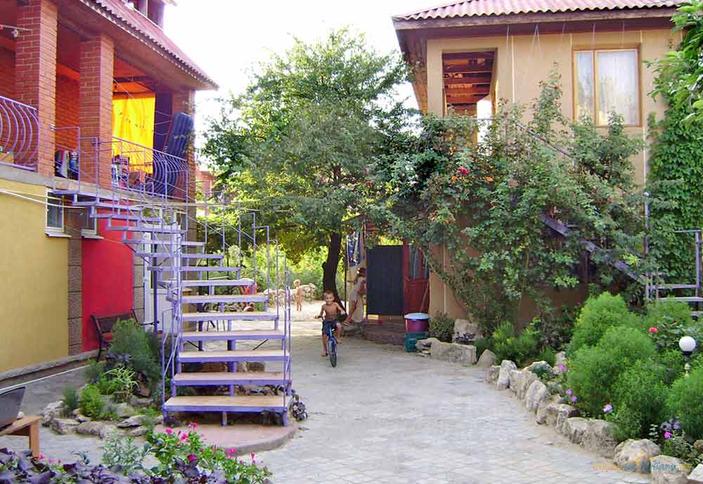 Фасад мини-гостиницы Тихая гавань, г. Анапа, п. Джемете