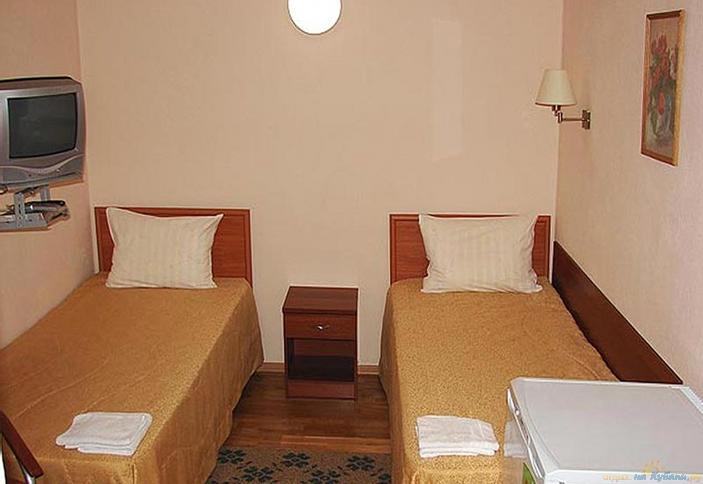 Двухместный номер Эконом отеля Фламинго, г. Сочи, Адлерский район, Красная Поляна, п. Эсто-Садок