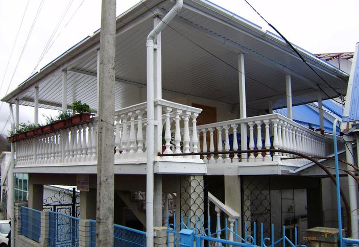 Мини-гостиница на ул. Тихорецкая 4, г. Сочи, Лазаревский район, с. Солоники