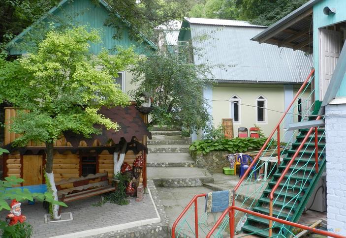 Туристическая база отдыха Ле-Шале, г. Геленджик, х. Джанхот