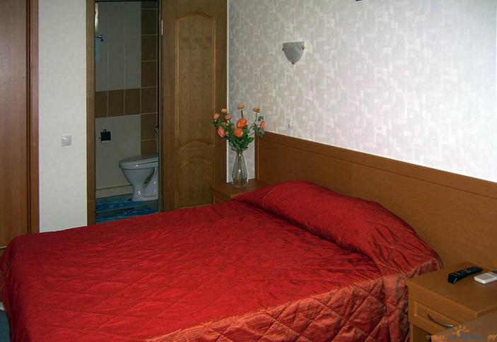 Номер во втором корпусе (№ 3), гостиница Москва, г. Туапсе