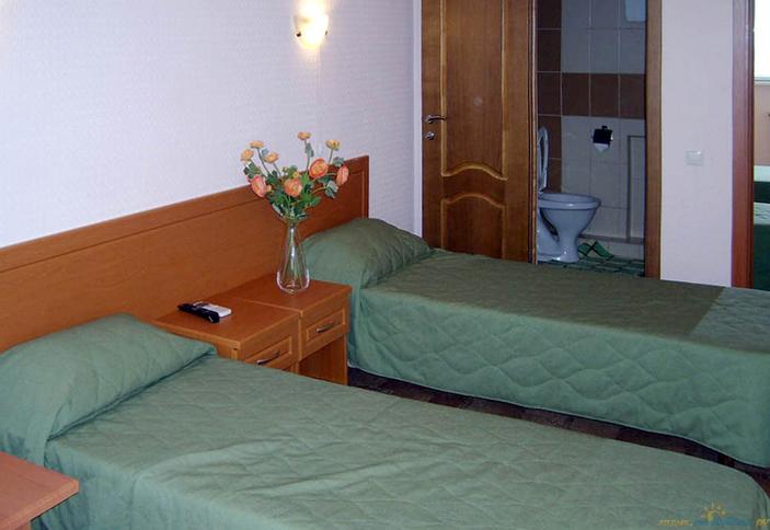 Номер во втором корпусе (№ 14), гостиница Москва, г. Туапсе