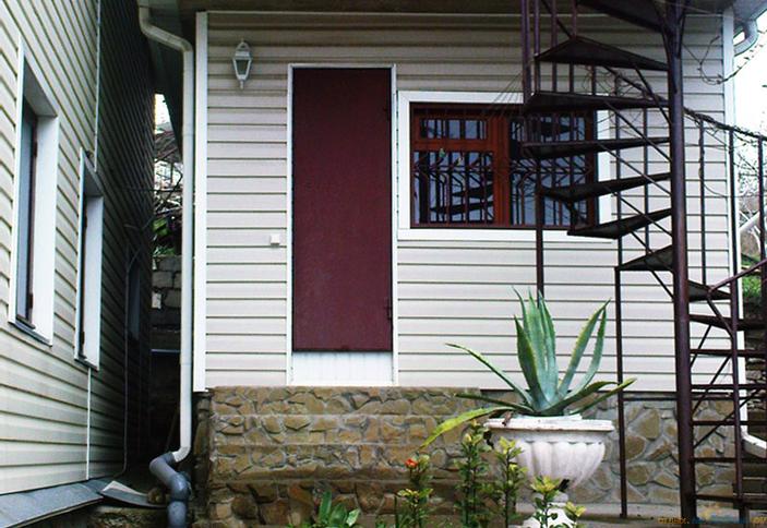 Мини-гостиница по ул. Приморская 9, Туапсинский район, с. Ольгинка