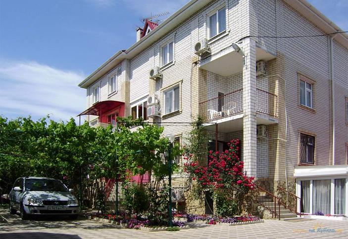 Гостевой комплекс Семейный отдых, г. Анапа, п. Витязево