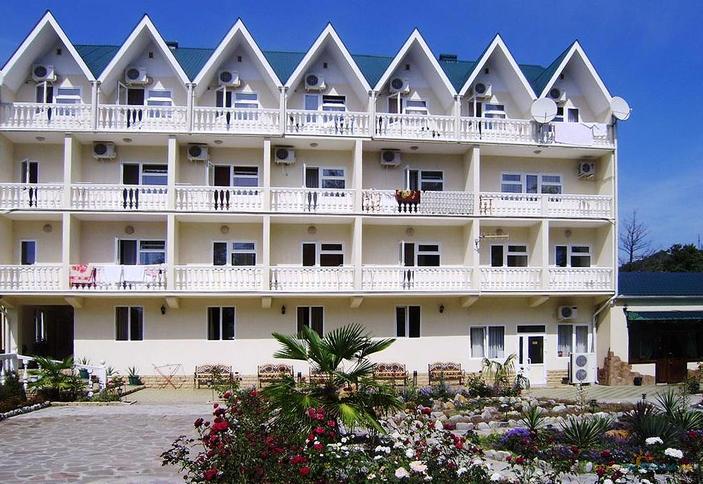 Отель Арлюма, г. Сочи, Лазаревский район, с. Якорная Щель