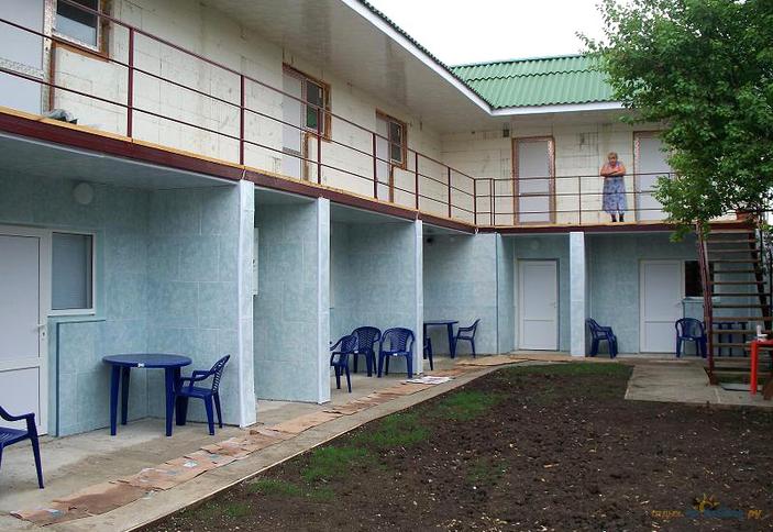 Гостевой дом на ул. Блюхера 30, г. Ейск