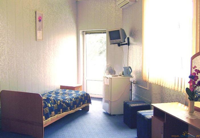 Номер полулюкс, гостевой дом Визит, г. Сочи, Хостинский район