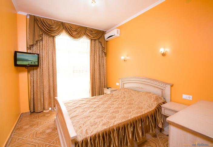 Спальная комната в люксе, гостиница Прометей, корпус 4, г. Геленджик, с. Дивноморское