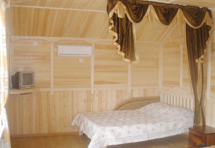 Номер люкс Частный гостевой дом по ул. Привокзальная 35, Темрюкский район, п. Сенной Частный гостевой дом по ул. Привокзальная 35, Темрюкский район, п. Сенной