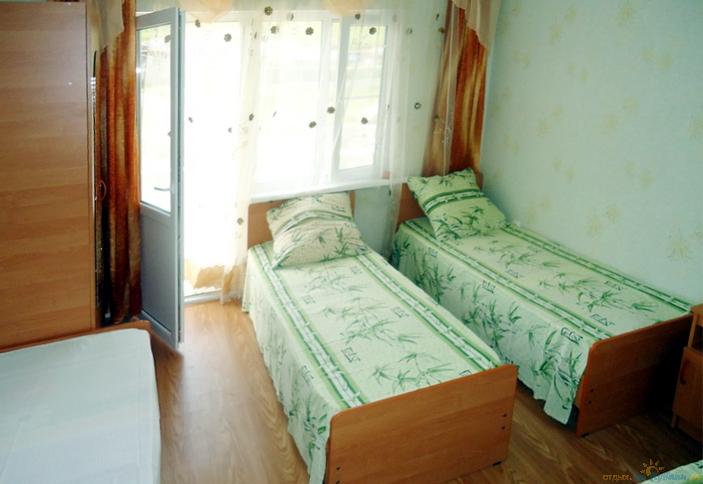 Номер, частный дом У Сергея, г. Сочи, пос. Вардане