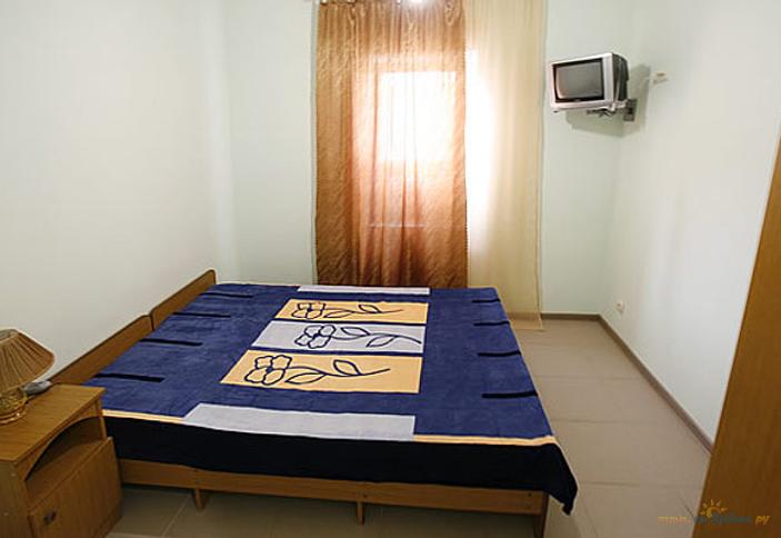 Двухкомнатный номер. Гостевой дом У трех гор, г. Геленджик, с Кабардинка