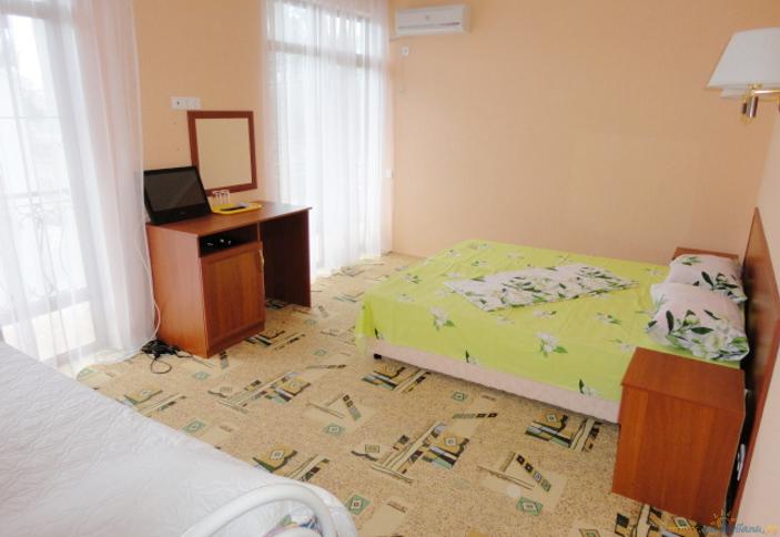 Трехместный полулюкс. Гостевой дом Дивная, с. Дивноморское