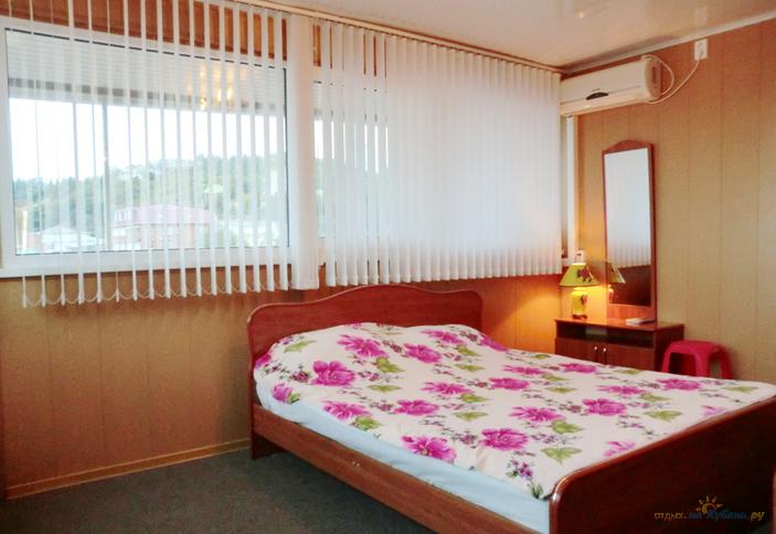 Гостиница Люкс, п. Ольгинка