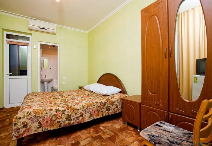 Двухместный полулюкс. Отель Эдельвейс, г. Сочи, Адлерский район