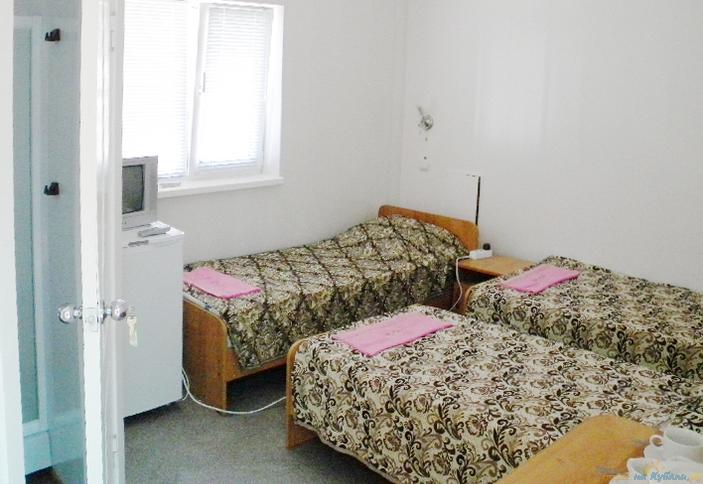 Трехместный номер. Гостевой дом Невский, г. Ейск