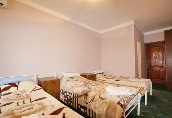 Трехместный номер. Отель Джубга, Туапсинский район, п. Джубга