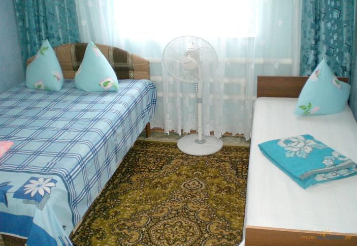 Номер. Гостевой дом Азовец.ру, Темрюкский район, п. Кучугуры