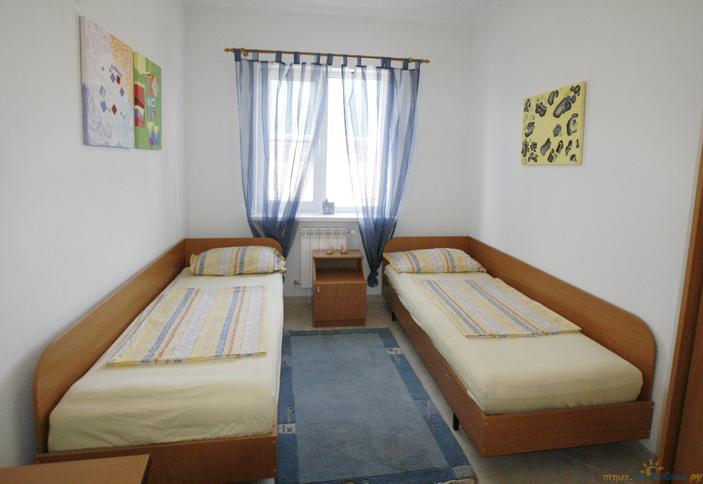 Двухместный номер с удобствами и видом на горы. Частный пансионат Европейский, г. Геленджик