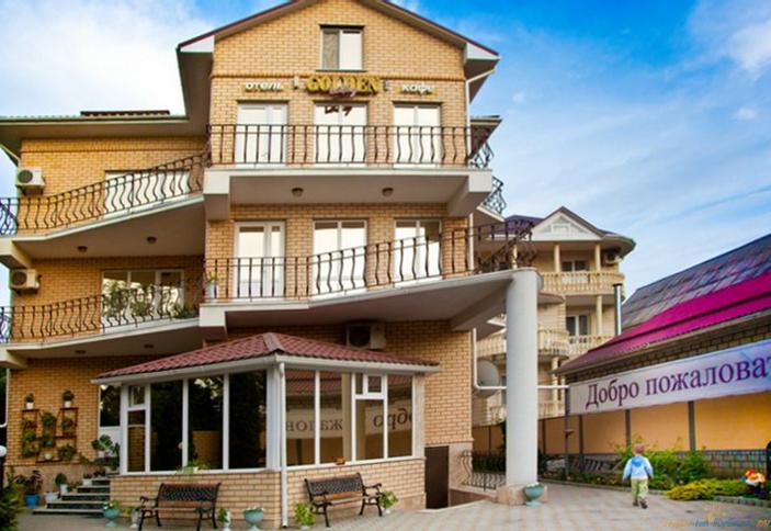 Фасад. Отель Golden lady, г. Анапа