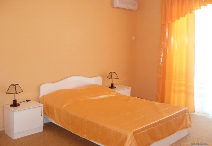 Двухместный номер с балконом, гостевой дом Дубрава, г. Геленджик