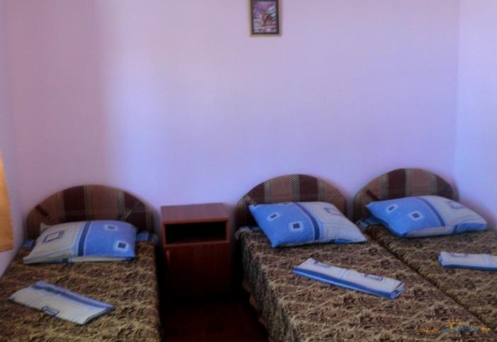 Трехместный номер, Гостиница Ласточка, г. Геленджик, п. Архипо-Осиповка