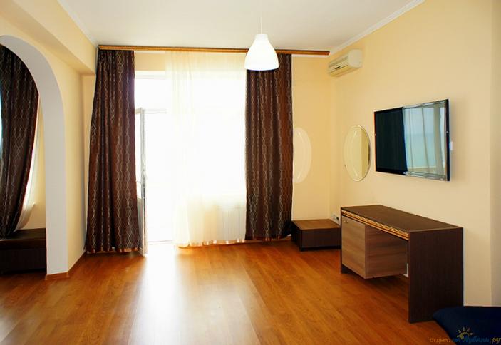 Двухкомнатный номер Люкс. Гостиница Вилла Плаза, г. Сочи, Лазаревский район, п. Лазаревское