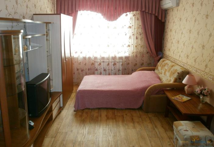 Уютная квартира в центре города, г. Ейск