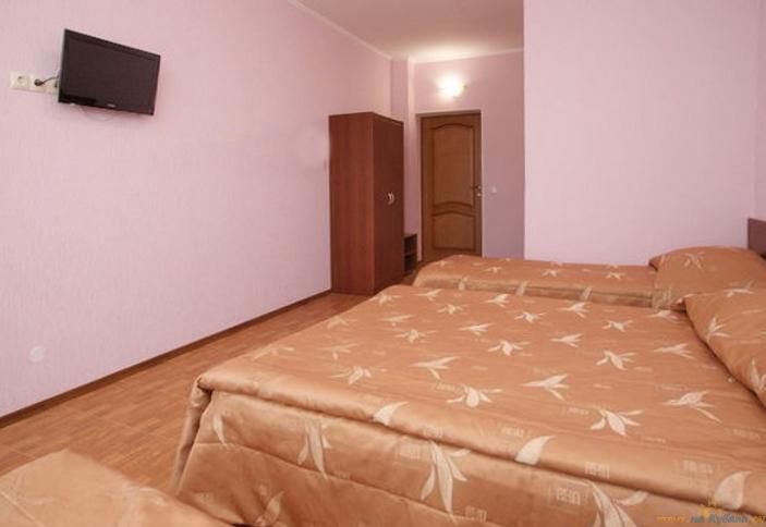 Номер. Гостевой дом Изумруд, Туапсинский район, п.Новомихайловский