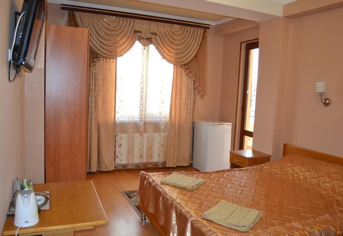 Двухместный стандарт с балконом, Гостевой дом Патио, г. Анапа