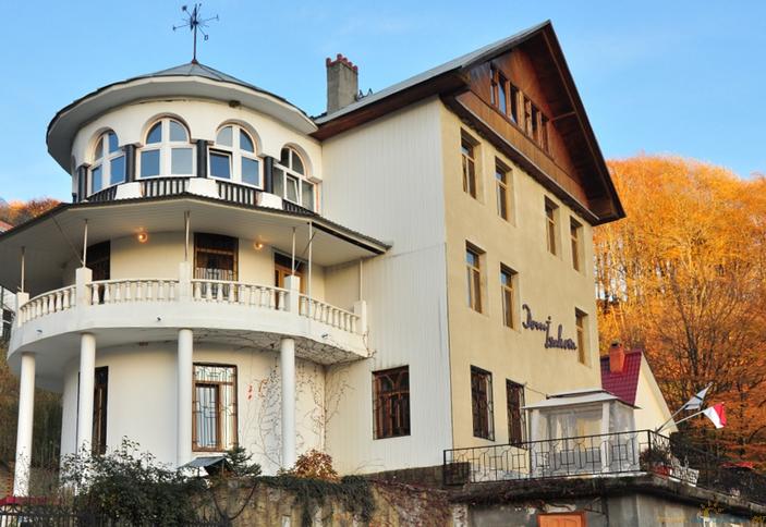 Дом Исакова, г. Сочи, п. Красная Поляна