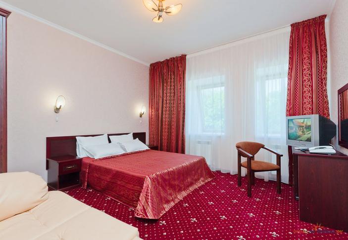 Двухкомнатный люкс без балкона. Пансионат Застава. Анапа