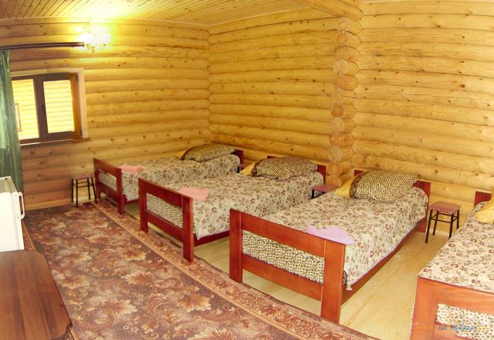 Стандарт четырехместный. База отдыха Солнечная, Майкопский р-он, п. Каменномостский