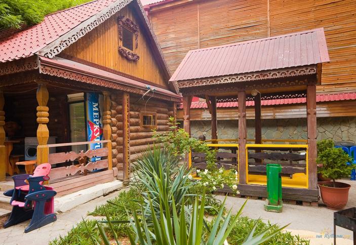 Гостиница Сосновый бор, г. Геленджик