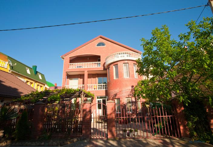 Гостевой дом по переулку Олимпийский 10, г. Геленджик, с. Кабардинка