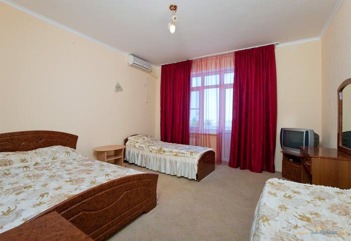 Четырехместный полулюкс. Гостевой дом АРТиКА, г. Анапа, п. Витязево