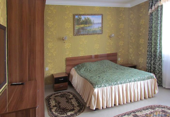 Двухкомнатный номер. Гостиница Дом на Ульянова 9, г. Сочи, Адлер