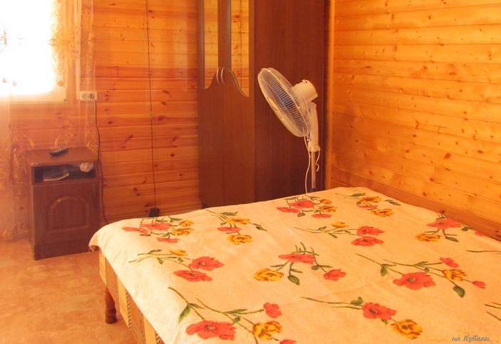 Двухместный номер с удобствами. Гостевой дом Уютный дворик, г.Сочи, п. Вардане