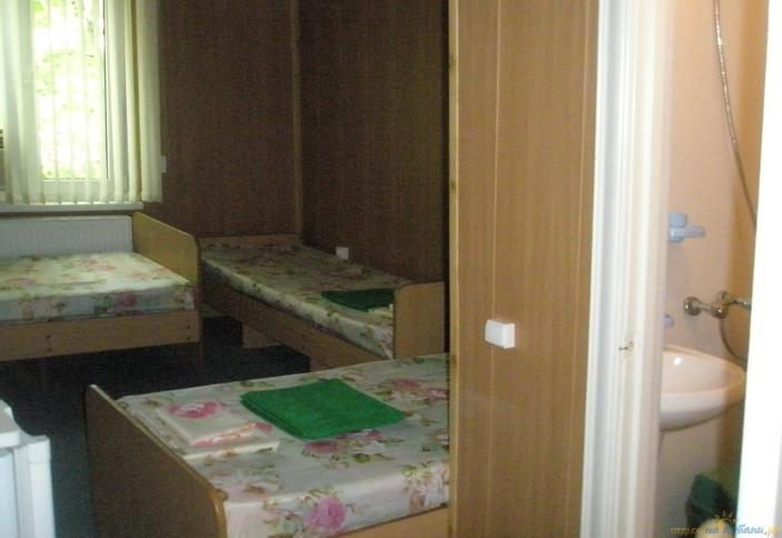 Стандарт трехместный, Жемчужина, база отдыха, г.Геленджик, с.Кабардинка, ул.Мира, 20