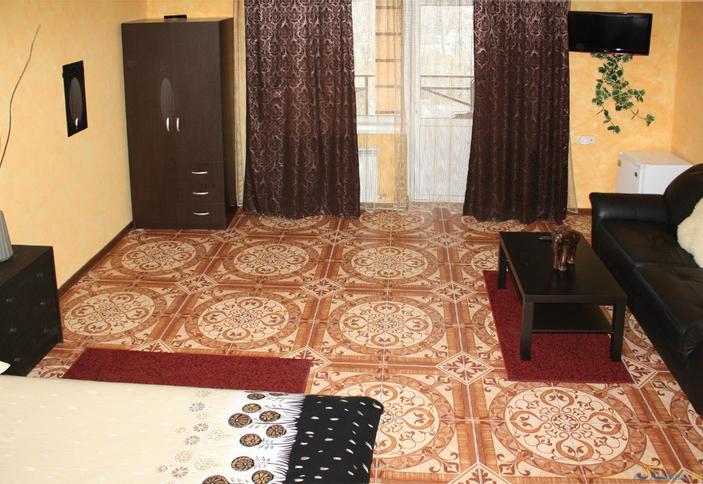 Люкс с балконом. Гостевой дом Баунти, п. Архипо-Осиповка