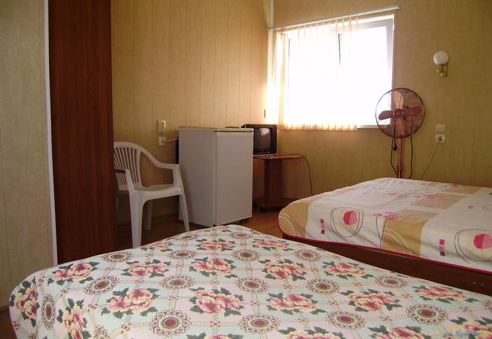 Трехместный номер Эконом. Гостевой дом Под соснами, Туапсинский район, п. Джубга