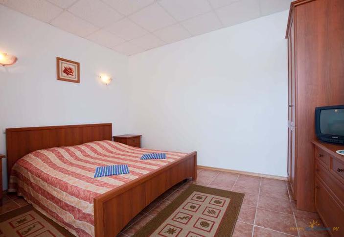 Двухместный первой категории (16, 26, 36). Гостевой дом Калинка, г. Геленджик